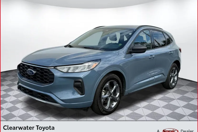 2024 Ford Escape ST-Line photo 1