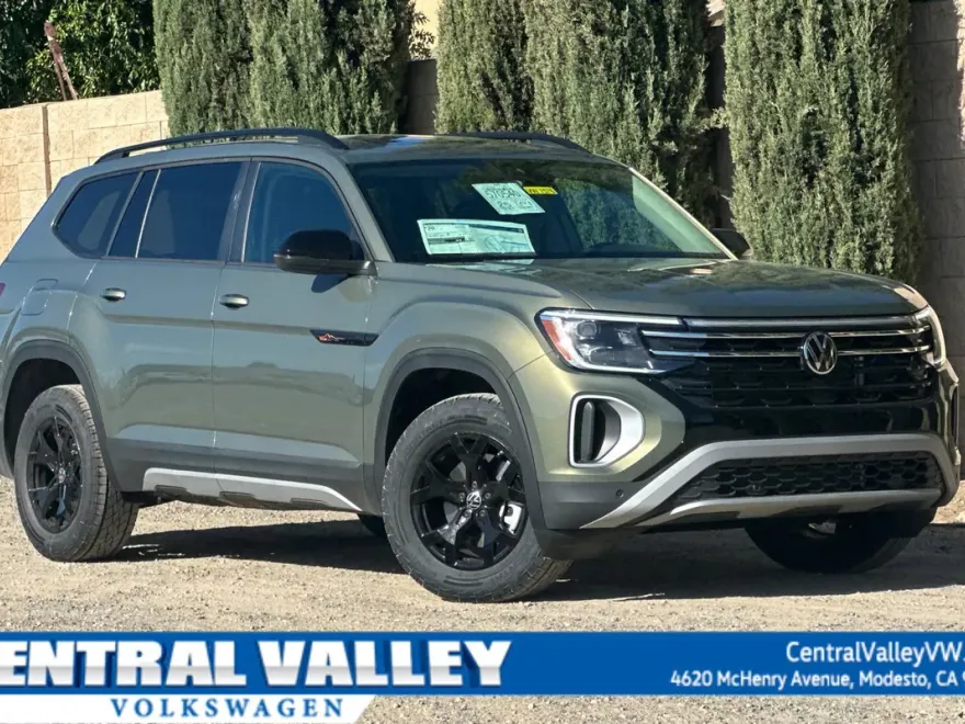 2025 Volkswagen Atlas Peak Edition SE photo 1