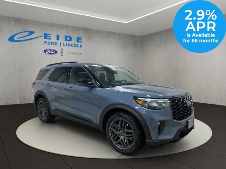 2025 Ford Explorer ST photo 1
