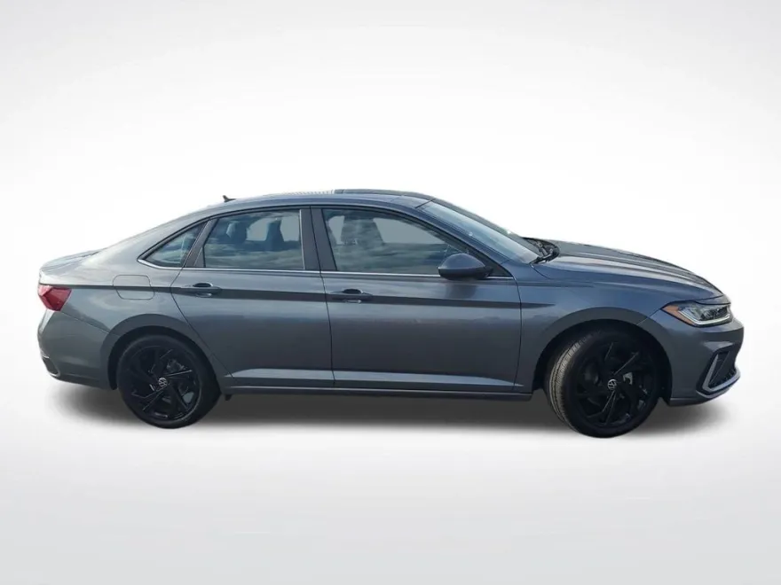 2025 Volkswagen Jetta 1.5T SE photo 1