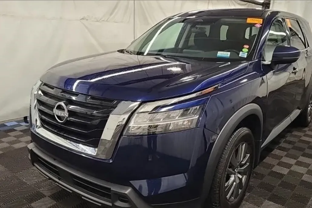 2022 Nissan Pathfinder S photo 1
