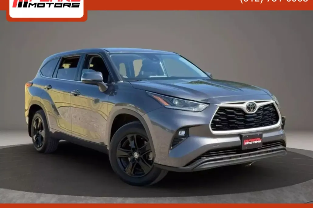 2021 Toyota Highlander LE Sport photo 1