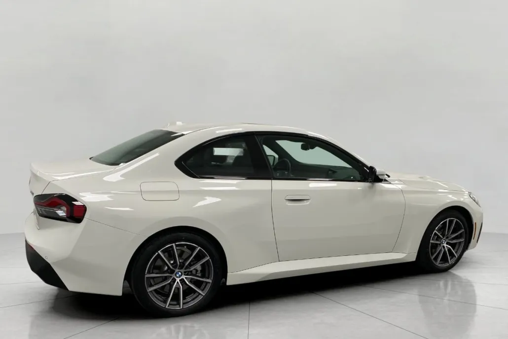 2024 Bmw 230i xDrive Coupe photo 1