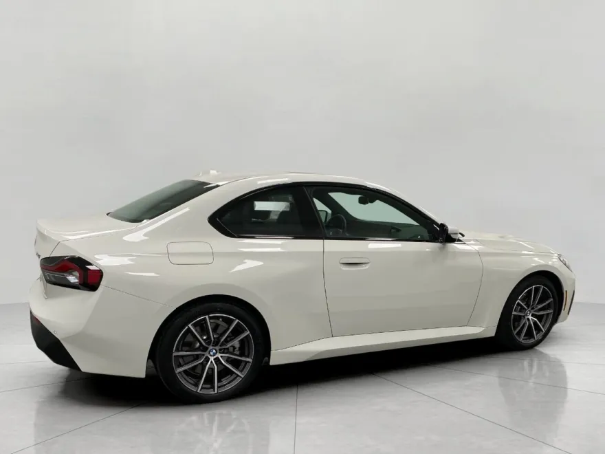 2024 Bmw 230i xDrive Coupe photo 1
