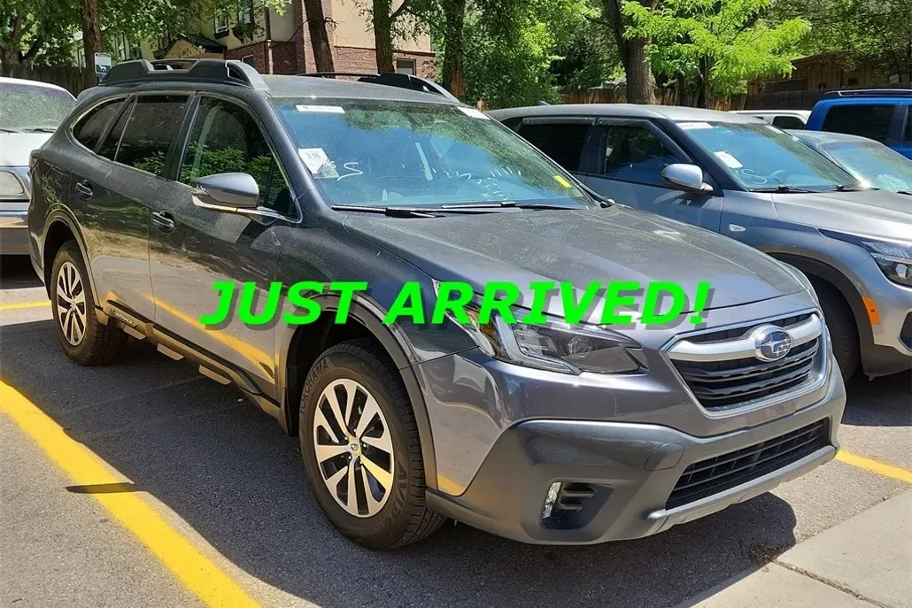 2022 Subaru Outback Premium photo 1