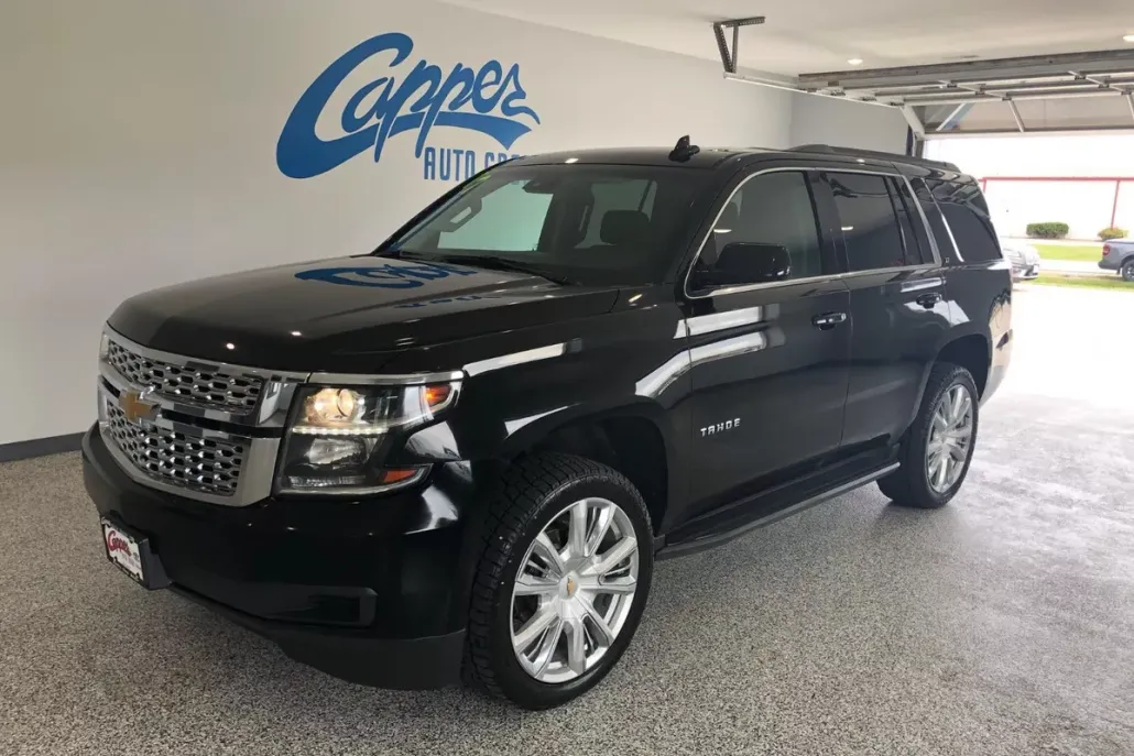 2017 Chevrolet Tahoe LT photo 1