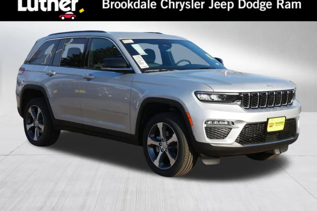 2025 Jeep Grand Cherokee Limited photo 1