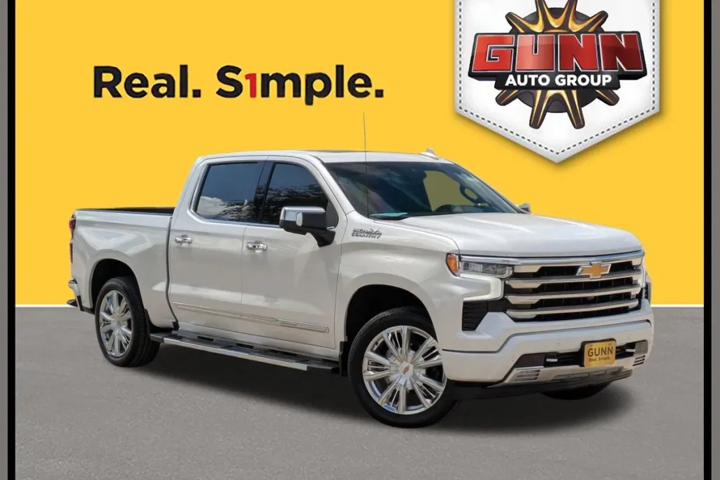 2024 Chevrolet Silverado 1500 High Country photo 1