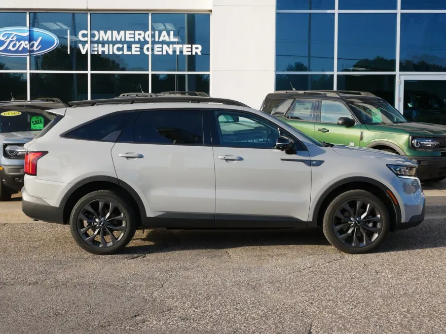 2022 Kia Sorento X-Line SX Prestige photo 1