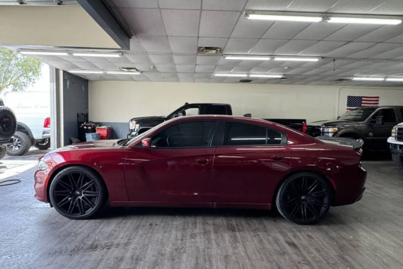 2021 Dodge Charger SXT photo 1