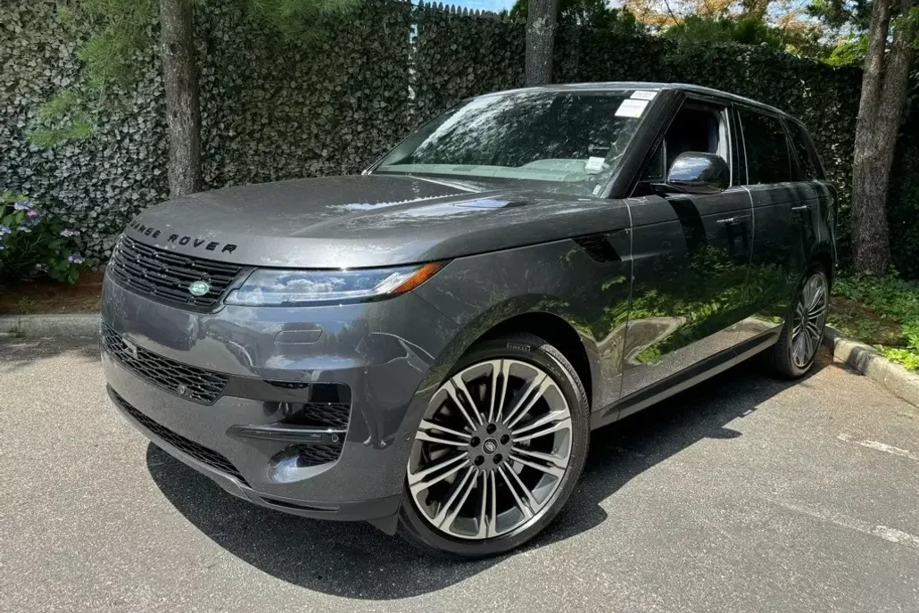 2025 Land Rover Range Rover Sport SE photo 1