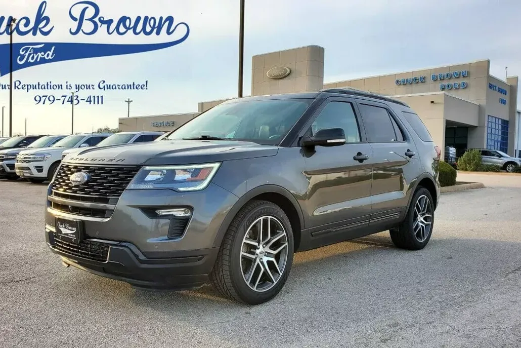 2018 Ford Explorer Sport photo 1