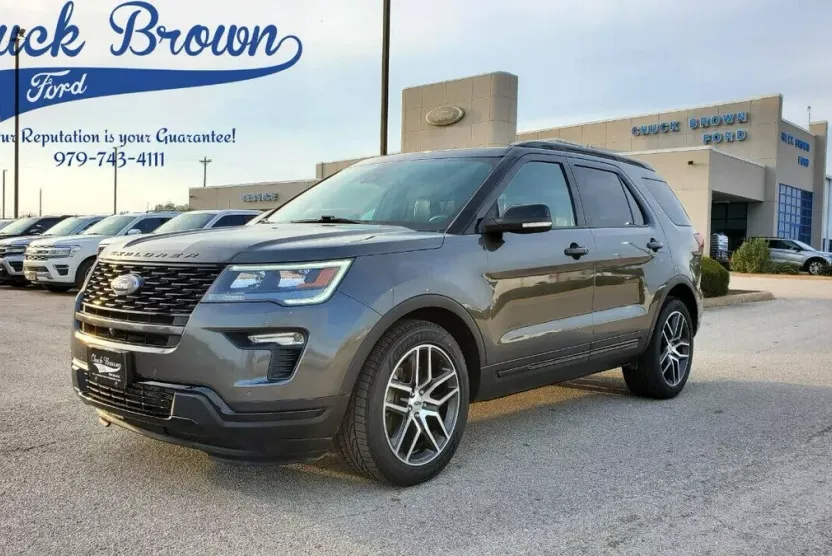 2018 Ford Explorer Sport photo 1