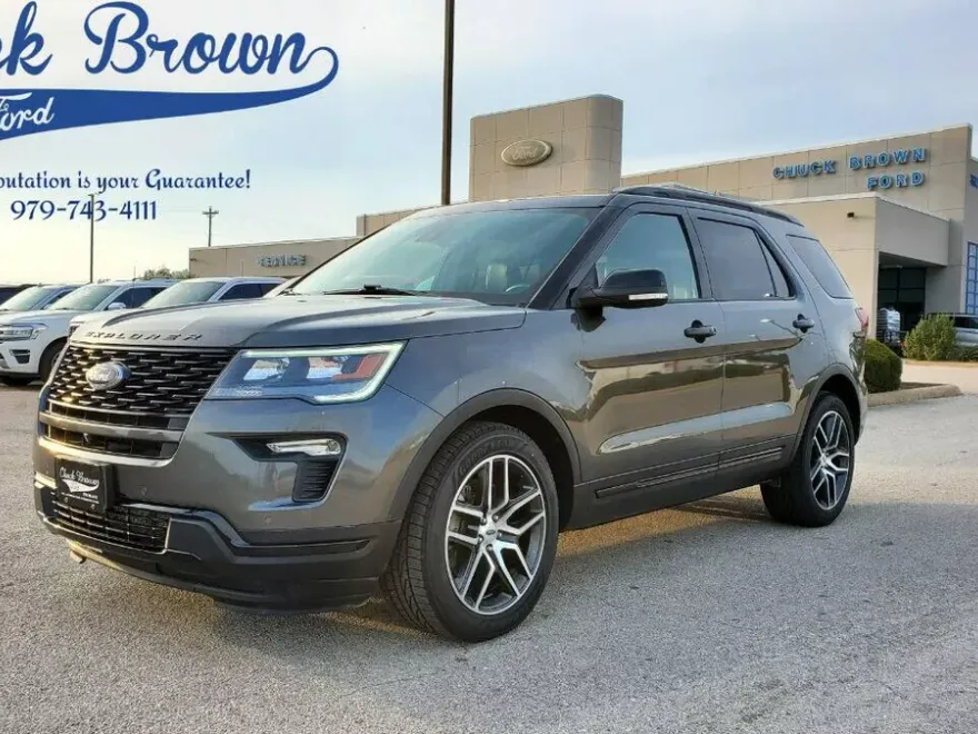 2018 Ford Explorer Sport photo 1
