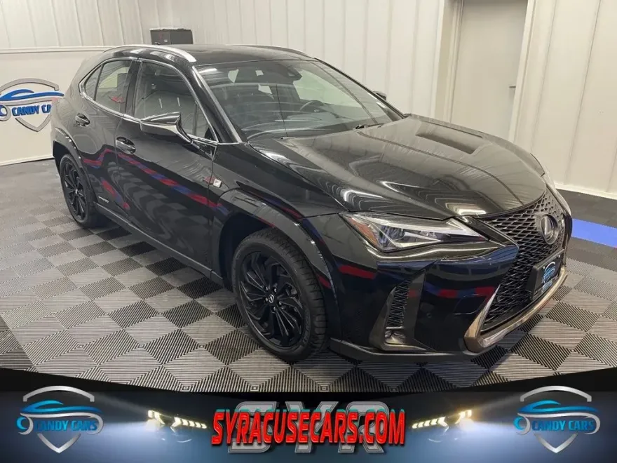 2022 Lexus UX 250h F SPORT photo 1