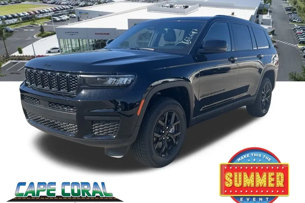 2025 Jeep Grand Cherokee Altitude photo 1
