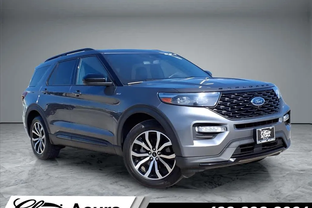 2022 Ford Explorer ST-Line photo 1