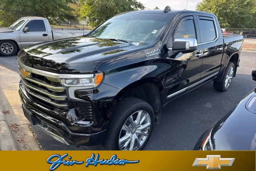 2024 Chevrolet Silverado 1500 High Country photo 1