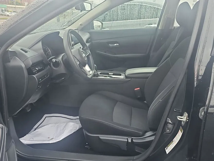 2023 Nissan Sentra SV photo 1