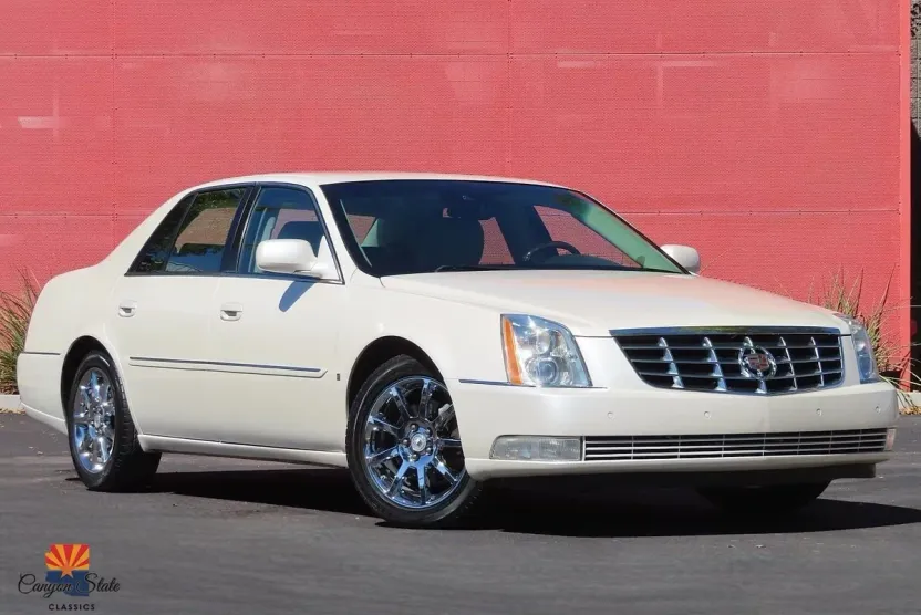 2009 Cadillac DTS photo 1