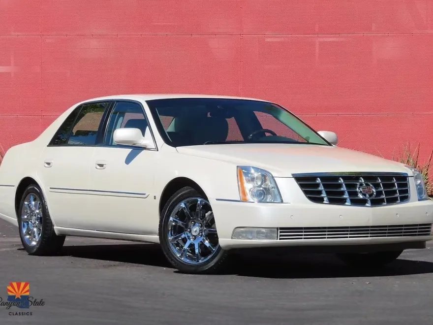 2009 Cadillac DTS photo 1