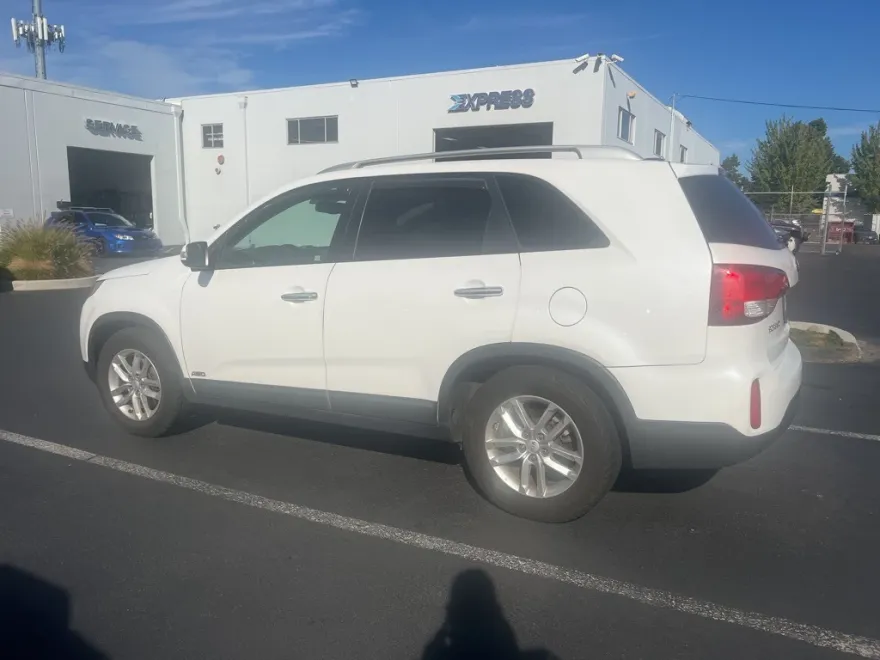 2014 Kia Sorento LX photo 1