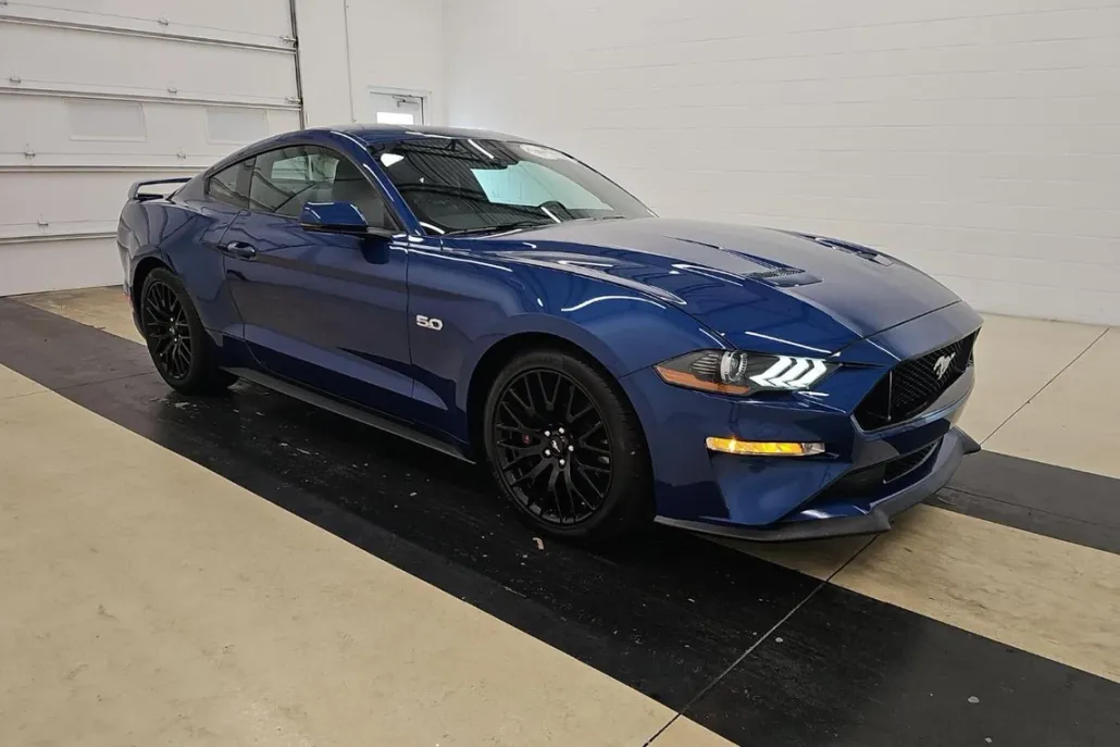 2022 Ford Mustang GT Premium photo 1