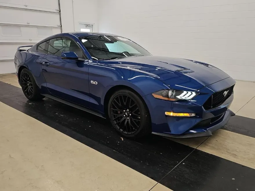 2022 Ford Mustang GT Premium photo 1