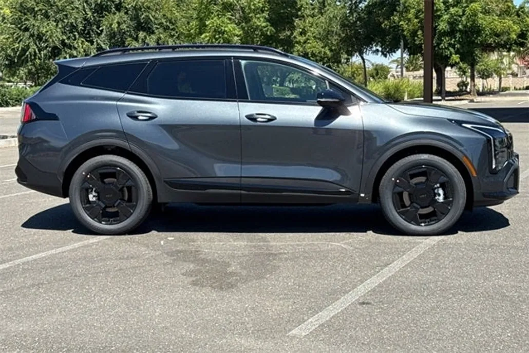 2026 Kia Sportage Hybrid Base photo 1