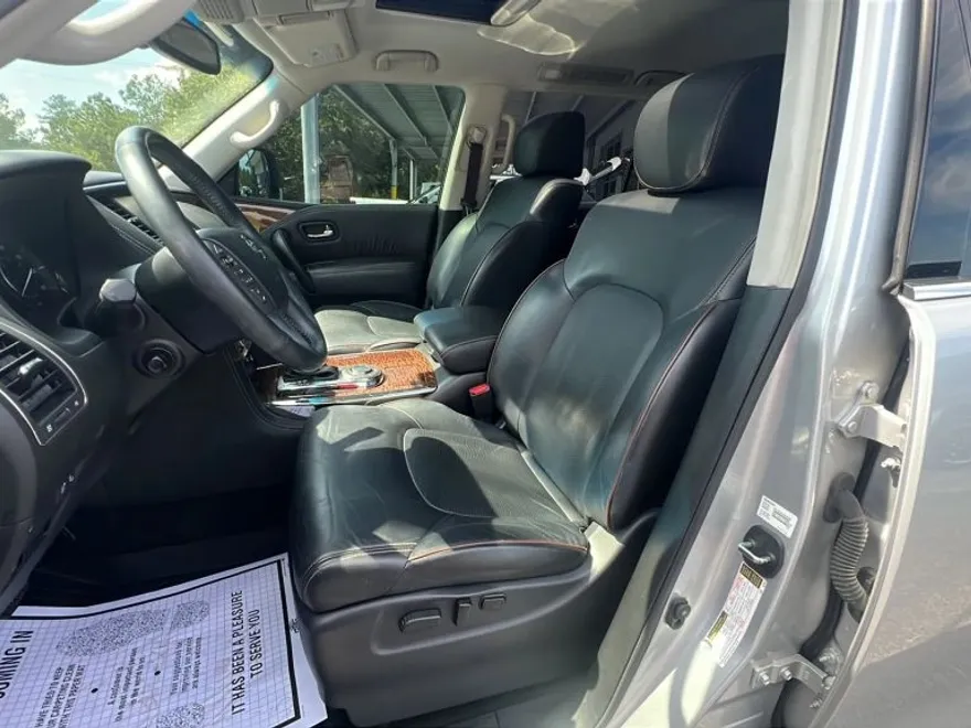 2017 Nissan Armada Platinum photo 1
