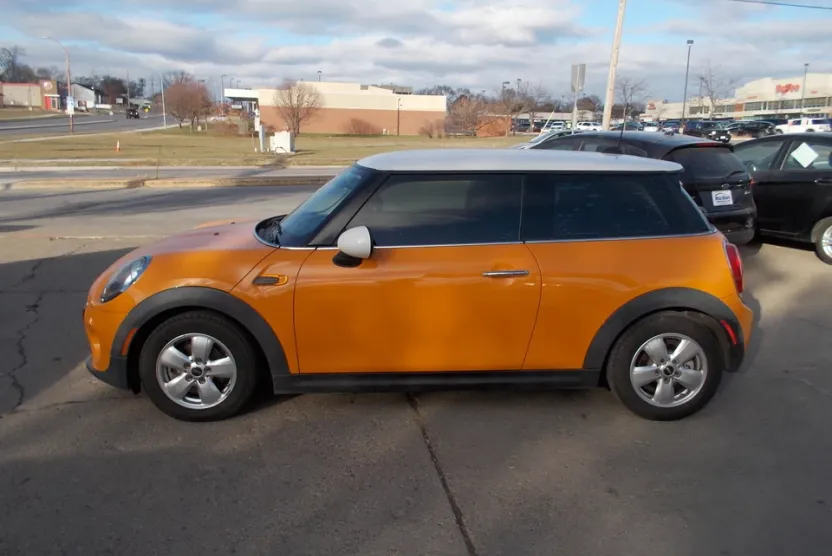 2015 Mini Cooper photo 1