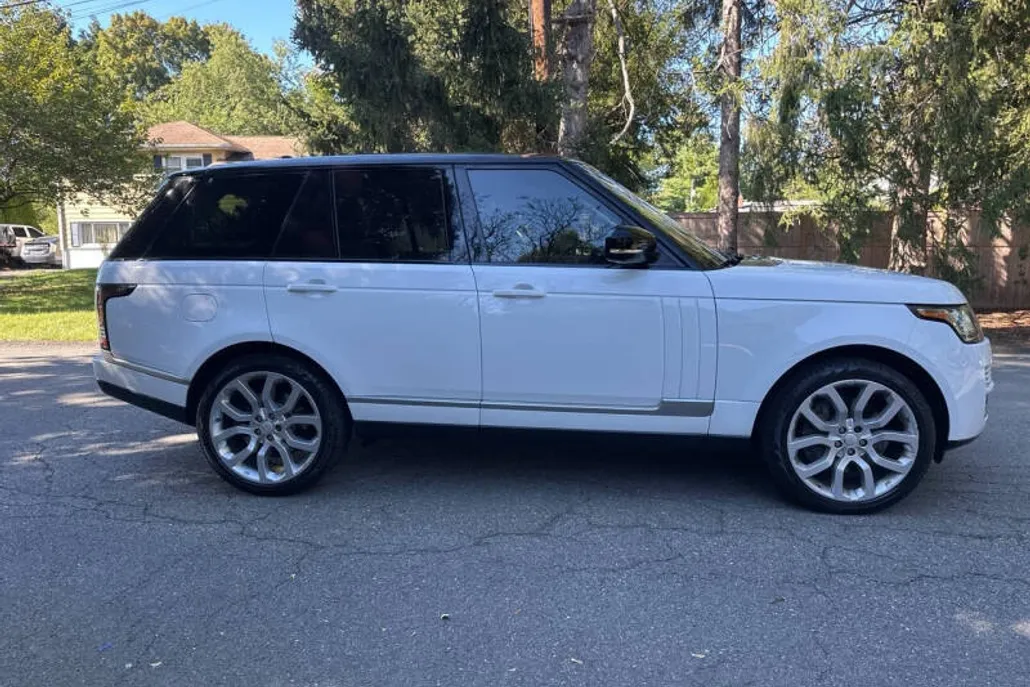 2015 Land Rover Range Rover SuperCharged photo 1