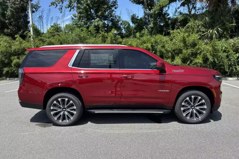 2025 Chevrolet Tahoe High Country photo 1