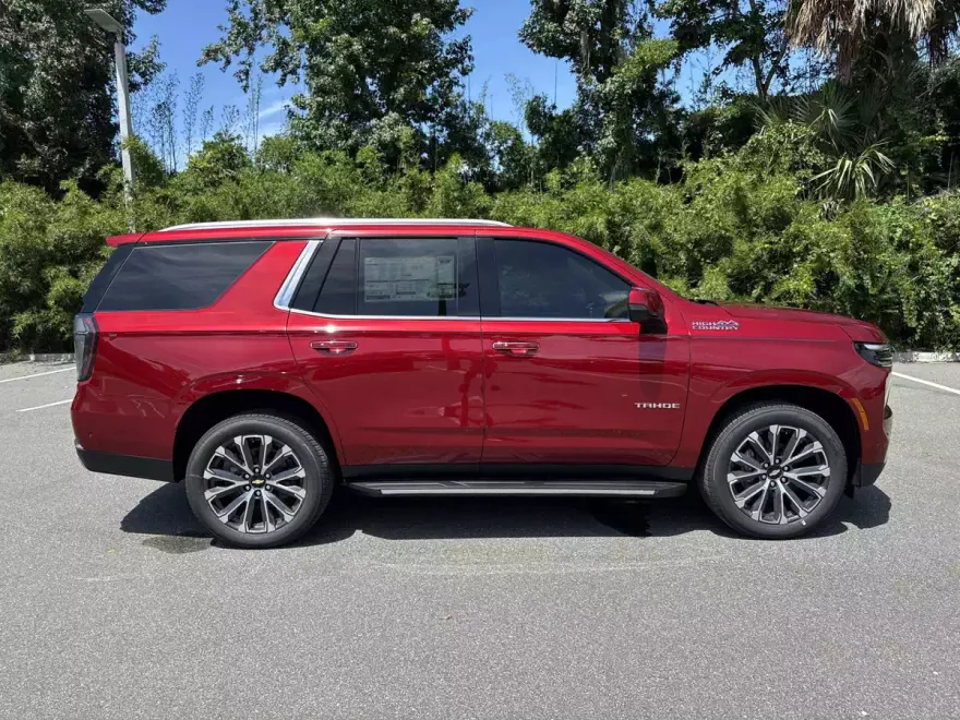 2025 Chevrolet Tahoe High Country photo 1