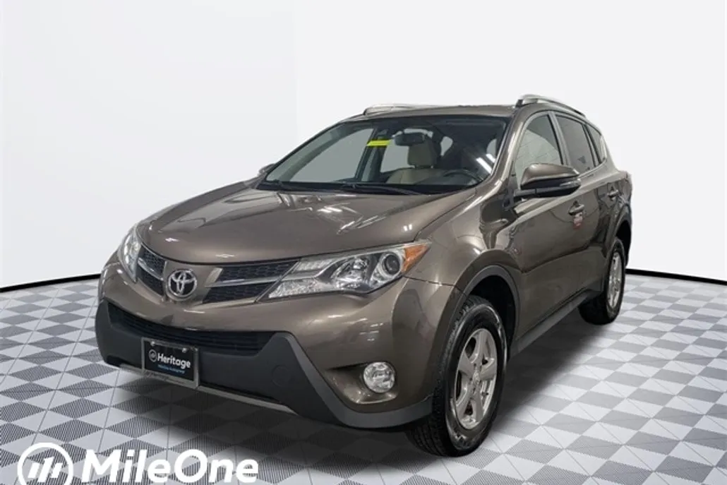 2015 Toyota RAV4 Limited photo 1