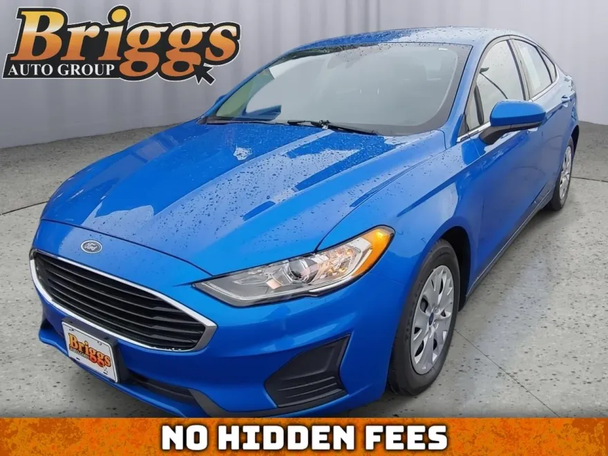 2020 Ford Fusion S photo 1