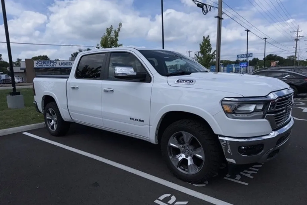 2022 Ram 1500 Laramie photo 1