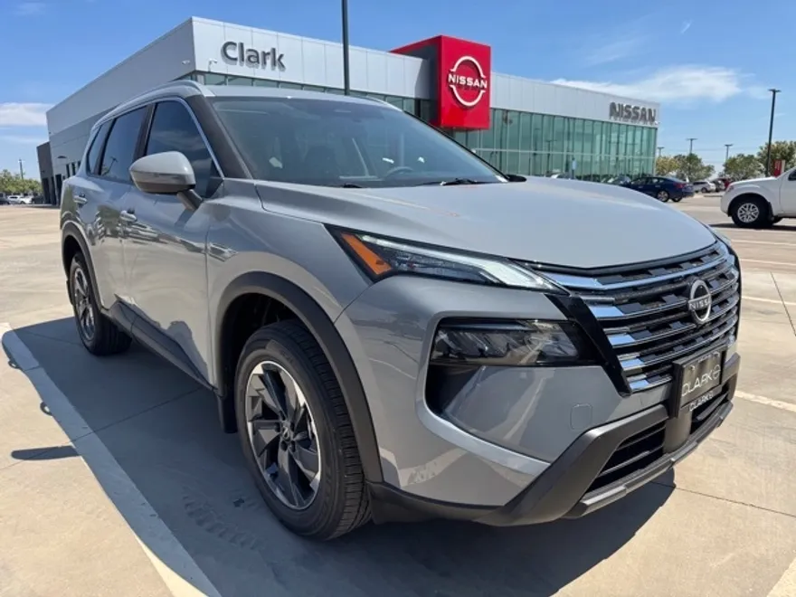 2026 Nissan Rogue SV photo 1
