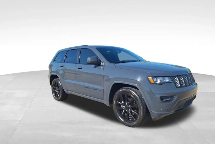 2018 Jeep Grand Cherokee Altitude photo 1