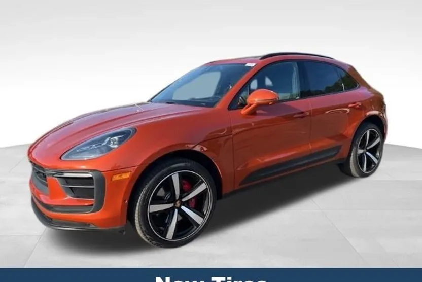 2022 Porsche Macan S photo 1