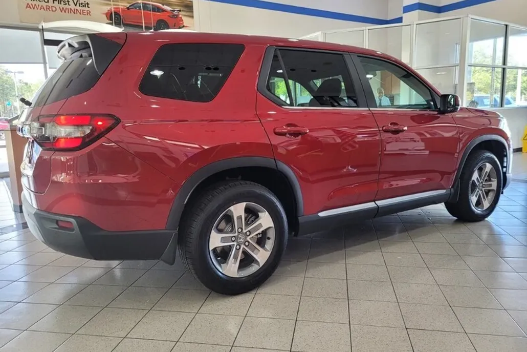 2025 Honda Pilot EX-L photo 1
