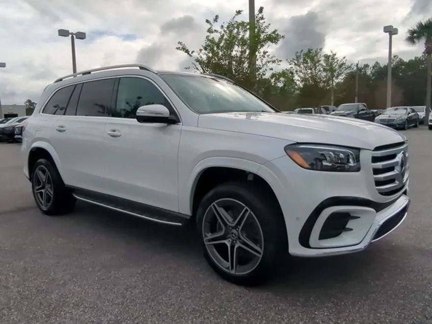 2025 Mercedes Benz GLS 450 4MATIC photo 1