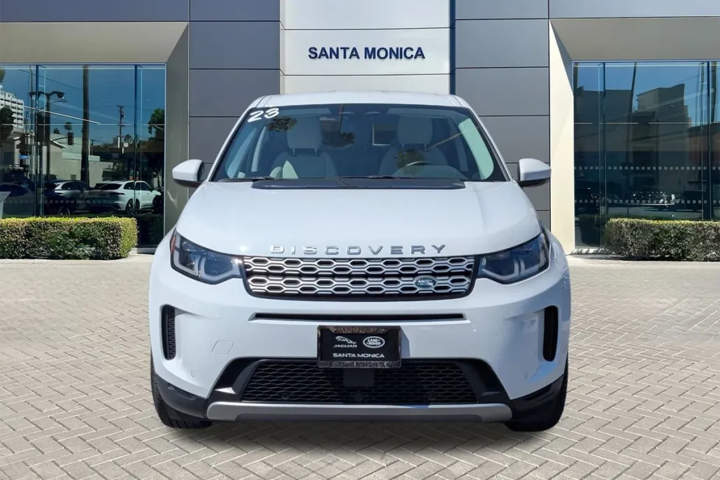 2023 Land Rover Discovery Sport SE photo 1
