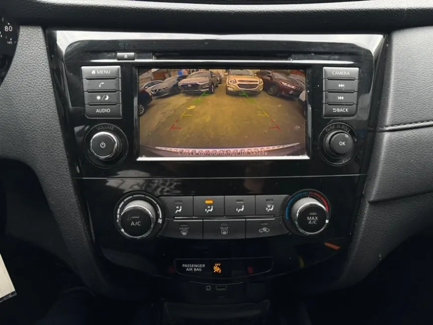 2018 Nissan Rogue S photo 14
