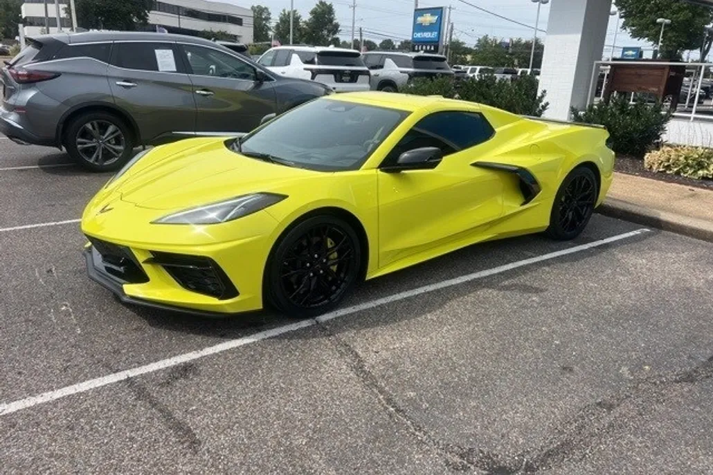 2024 Chevrolet Corvette Stingray 2LT photo 1