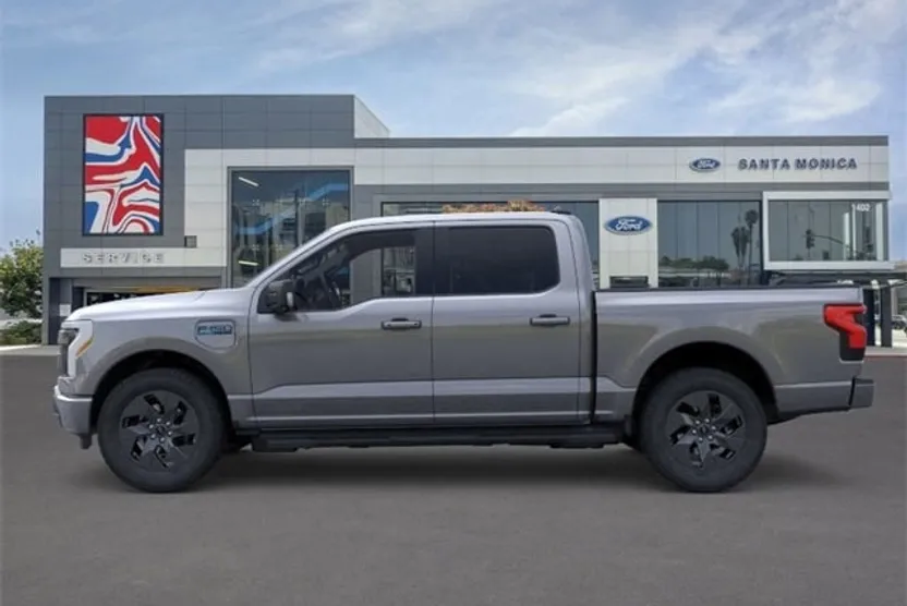 2025 Ford F-150 Lightning photo 1
