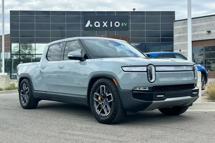 2022 Rivian R1T Adventure photo 1