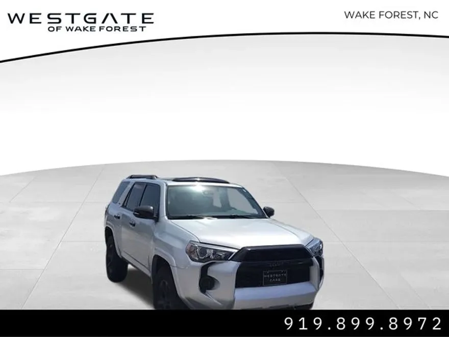 2020 Toyota 4Runner SR5 Premium photo 1