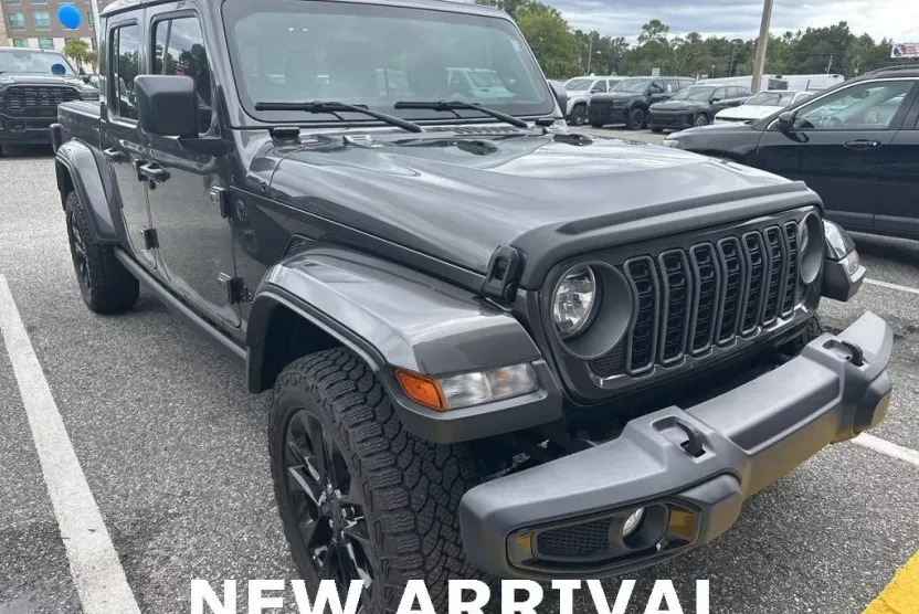 2025 Jeep Gladiator Sport photo 1