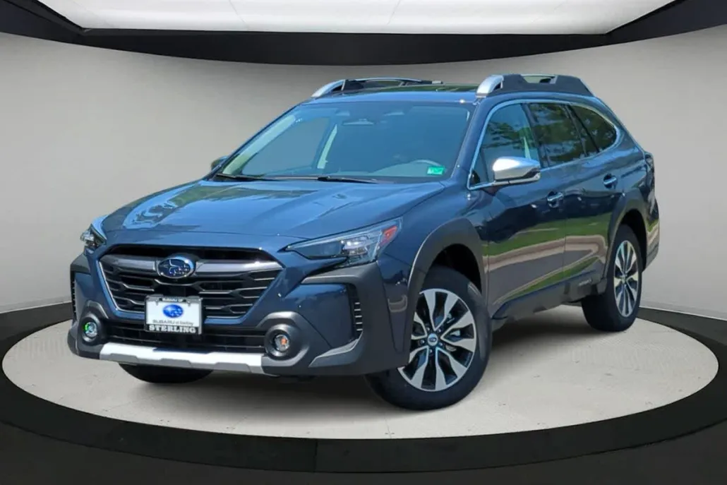 2025 Subaru Outback Touring XT photo 1